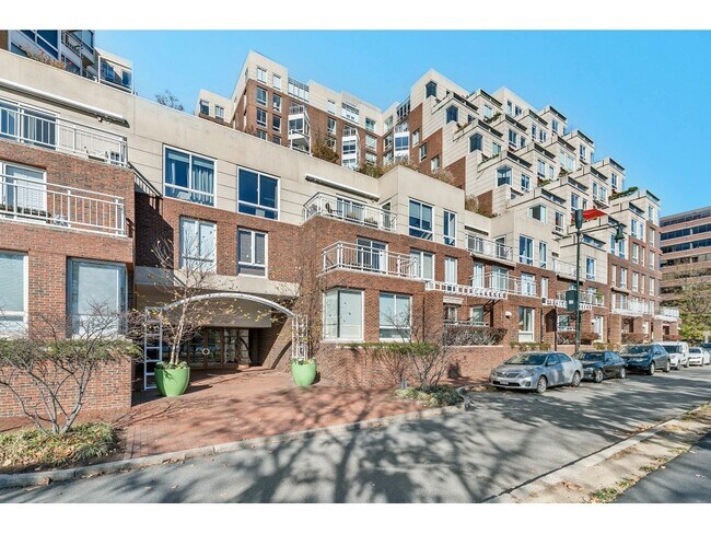 Building Photo - 75-83-83 Cambridge Pkwy
