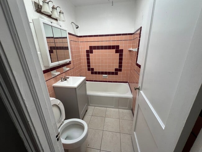 Building Photo - 6741 Horrocks St