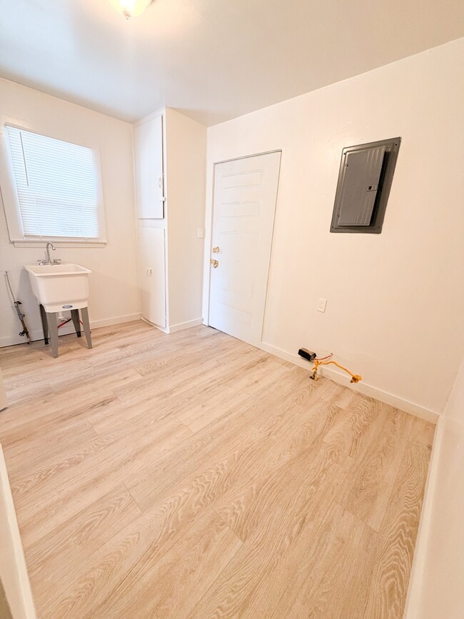 Building Photo - 13717 Keal St