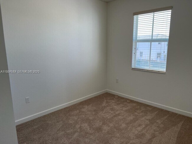 Building Photo - 2281 NW 131st Cir