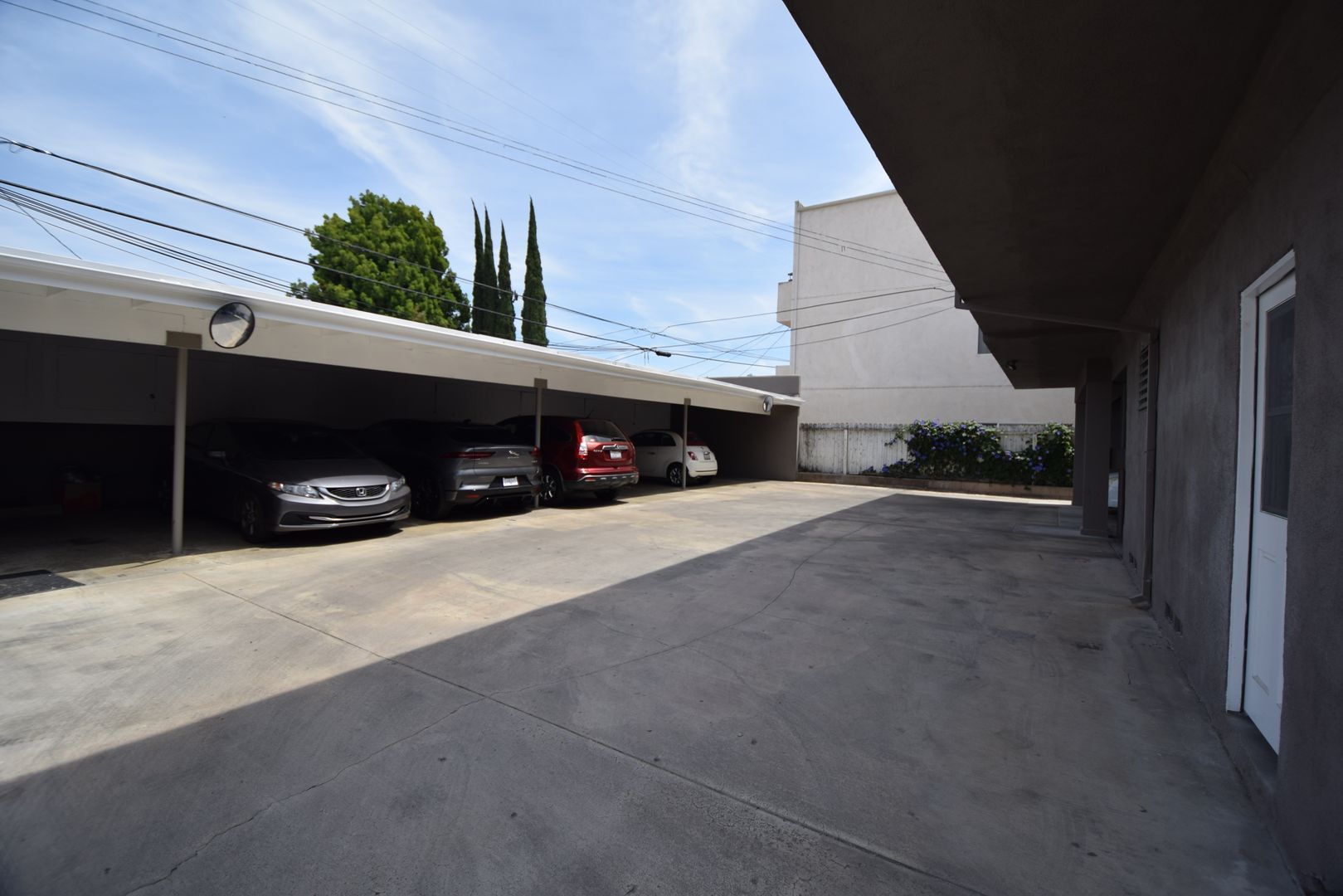 Building Photo - 4334 Mammoth Ave