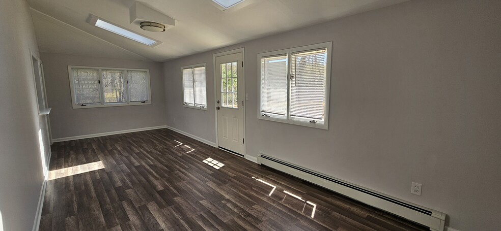 Sunroom - 2125 Highland Ave