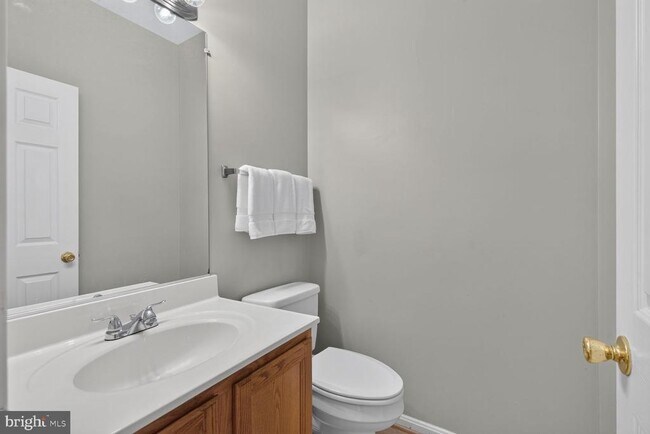 Building Photo - 2432 Clover Field Cir