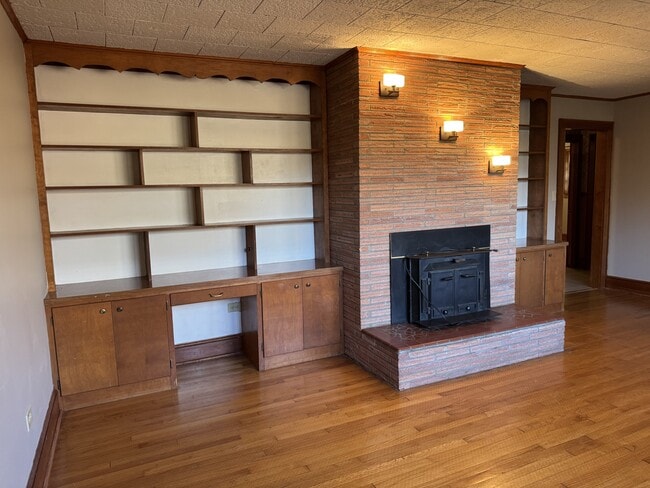 Building Photo - 5804 Elkin Hwy