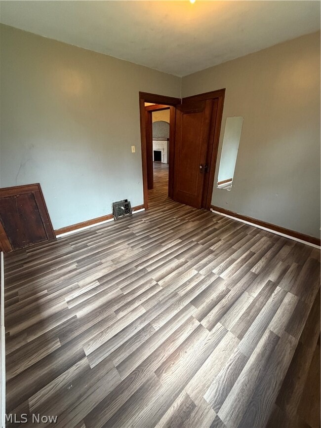 Building Photo - 119 Upland Ave