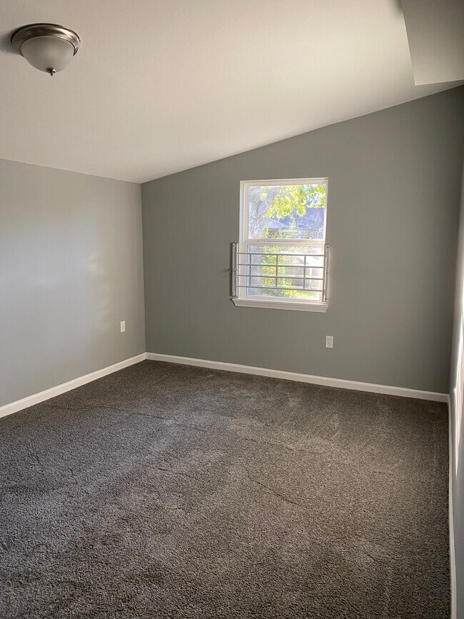 Building Photo - 7217 Kassarine Pass