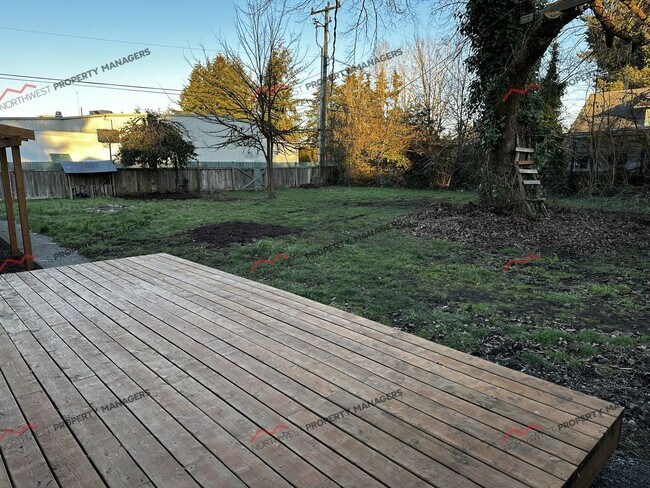 Building Photo - 10341 184th Ave SW