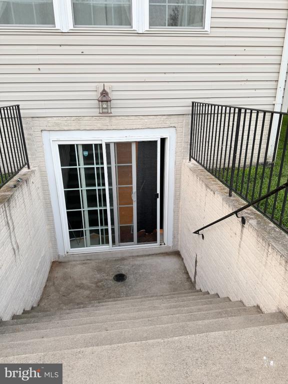Building Photo - 5675 Spriggs Meadow Dr