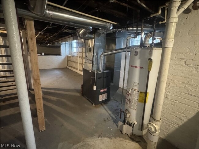 Building Photo - 3242 Sycamore Rd