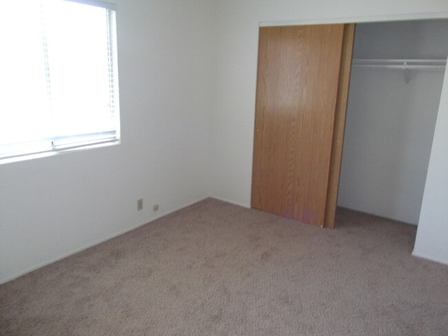 Building Photo - 616 Crosby Ln