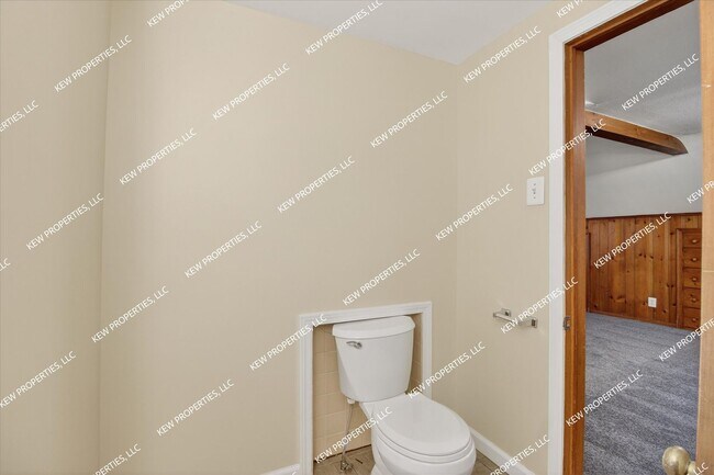 Building Photo - Lovely 3-Bedroom, 1.5-Bathroom Brick Bungalow for Rent in Redford Twp.!