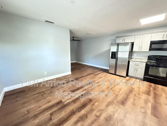 Building Photo - 2809 Marconi St