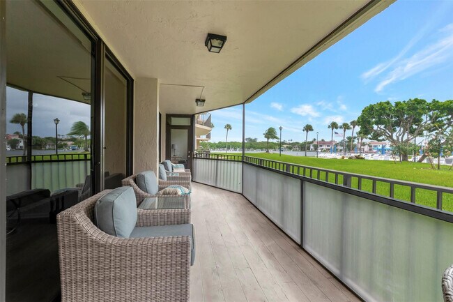 Building Photo - 899 Jeffery St