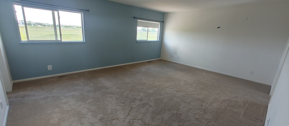 Building Photo - 2350 E 109th Dr