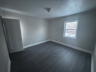 Building Photo - 9591 Mark Twain St