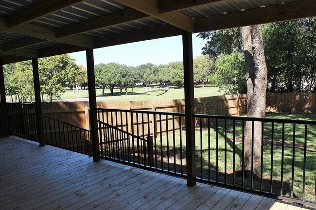 Building Photo - 1601 Faulkner St