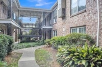 Building Photo - 874 Colony Dr