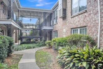 Building Photo - 874 Colony Dr