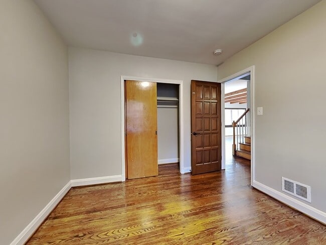 Building Photo - 414 Spring Ave