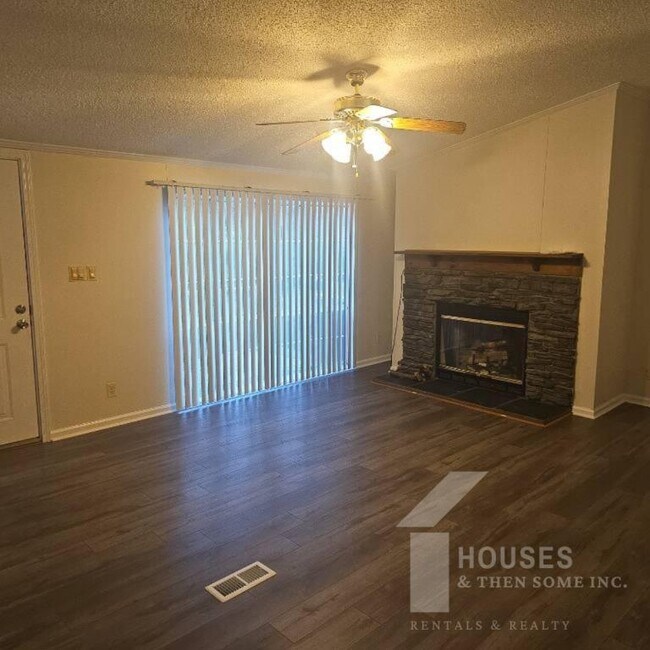 Building Photo - 224 Double Bridge Rd