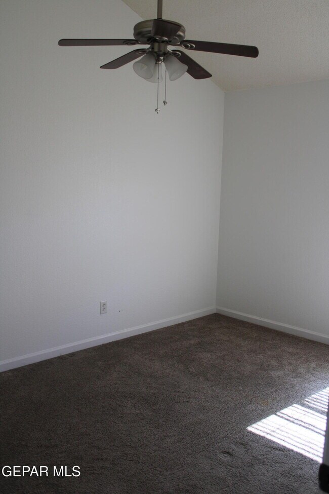 Building Photo - 12516 Twin Leaf Dr