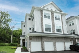 Building Photo - 71 Veterans Wy