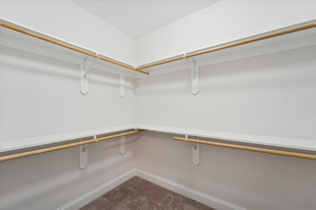 Building Photo - AVAILABLE NOW! (Pet Friendly)