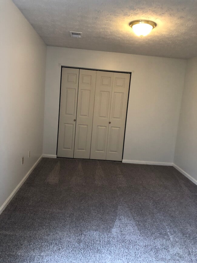 Building Photo - 665 Sherard Cir