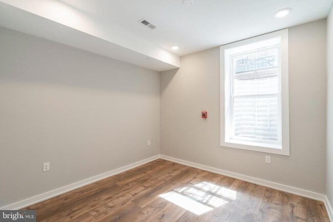 Building Photo - 435 N 35th St