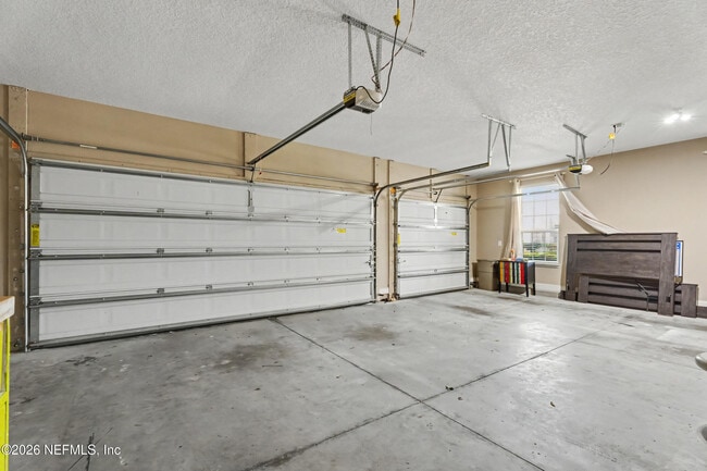 Building Photo - 12647 Julington Oaks Dr