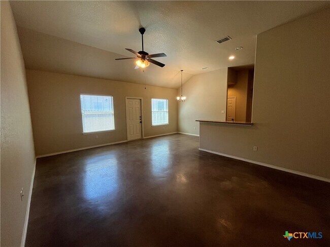 Building Photo - 170 Joanne Cv