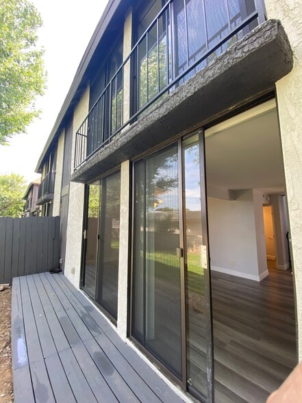 Building Photo - 1631 E Cypress St