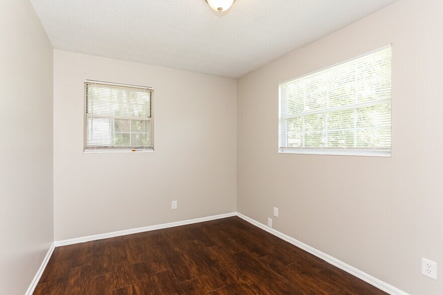 Building Photo - 6529 Hugh Ct