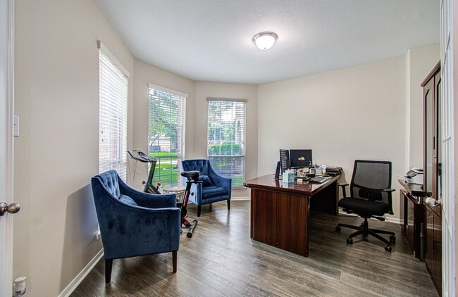 Building Photo - 26427 Sagewood Forest Dr
