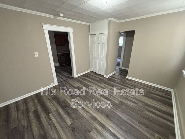 Building Photo - 536 Orient Ave