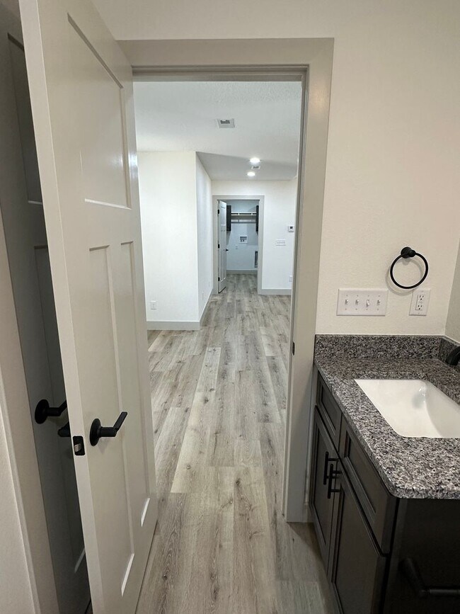 Building Photo - BRAND NEW 3 Bed 2 Bath in WAYNESVILLE - FOR RENT