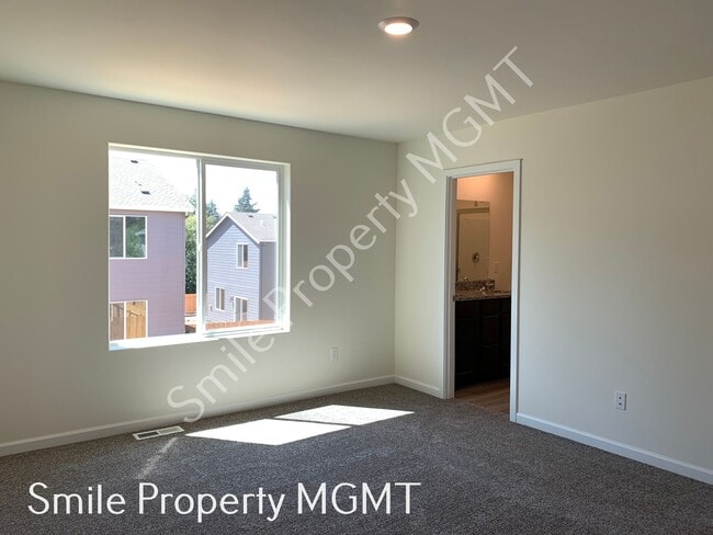 Building Photo - A nice house with 5 beds rooms and 2.5 baths.