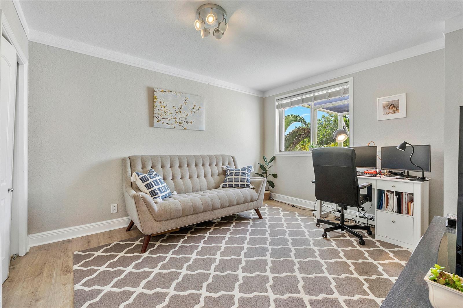 Building Photo - 604 Stanton Dr