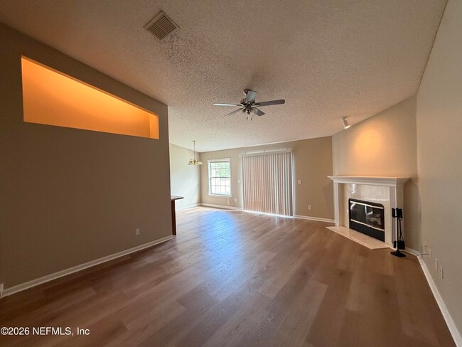 Building Photo - 1231 American Eagle Ln