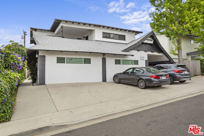 Building Photo - 25226 Loytan St