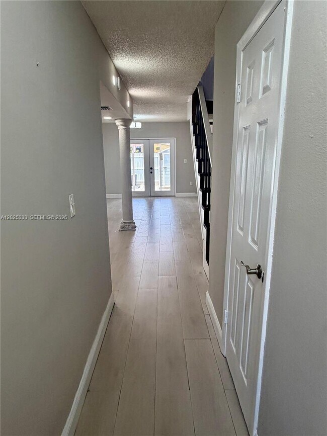 Building Photo - 1705 W 57th St