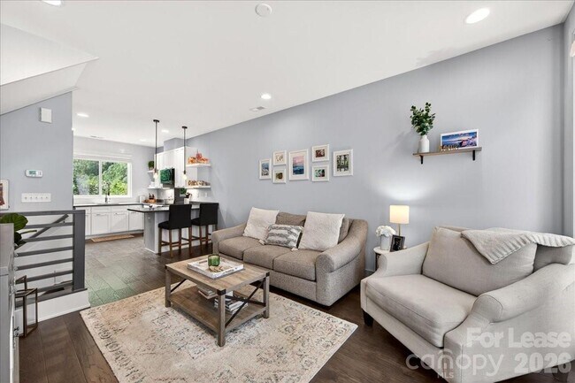 Building Photo - 241 Domain Way