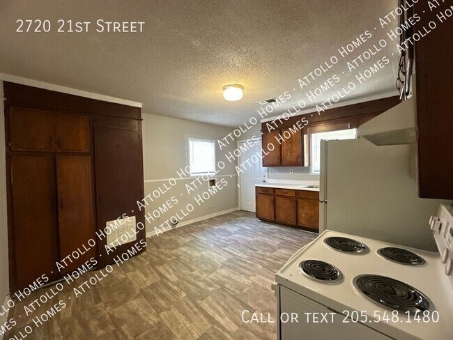 Building Photo - 2720 21st St