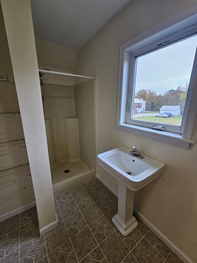 Building Photo - 6984 Mackenzie St