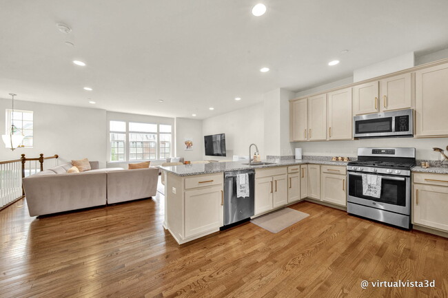 Building Photo - 2707 Rosedale Ave