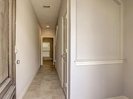 Building Photo - 3811 Center Plaza Dr