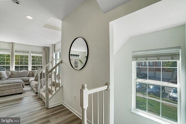 Building Photo - 8535 Wyngate Manor Ct