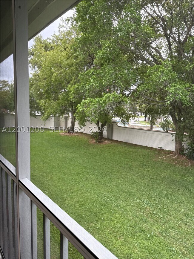 Building Photo - 1102 Bahama Bend