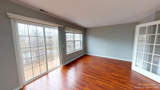 Building Photo - 2970 Barclay Wy