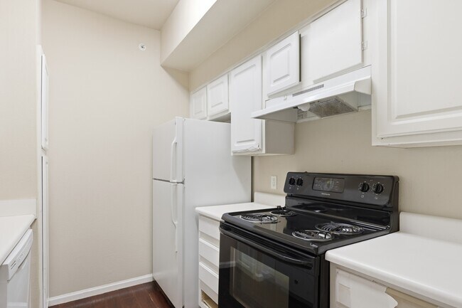 Building Photo - 7438 S Quail Cir